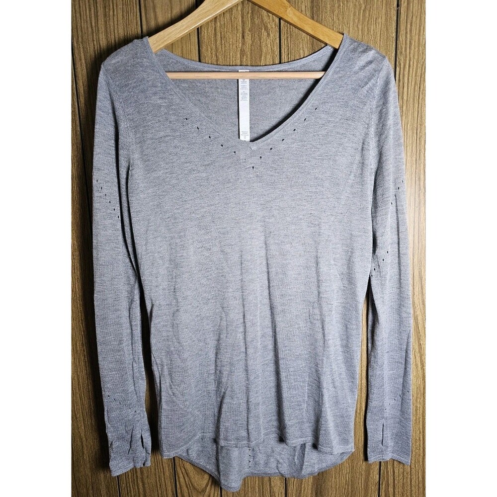 Lululemon Yin Time Long Sleeve Womens Size 6 Lightweight Top Heathered Grey